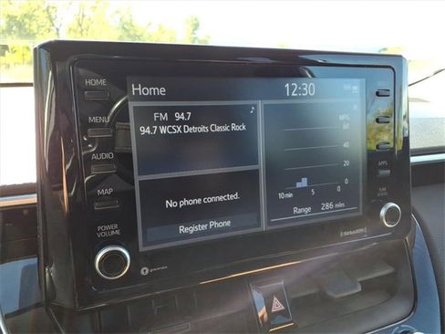 Certified 2022 Toyota Corolla Cross LE image 18