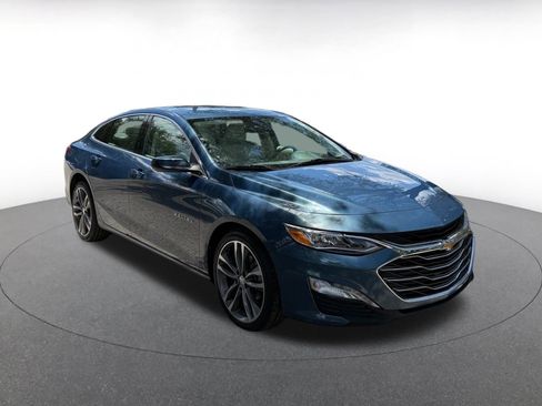 Used 2024 Chevrolet Malibu LT image 1