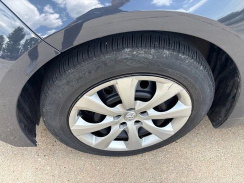 Used 2025 Toyota Corolla LE FWD image 12