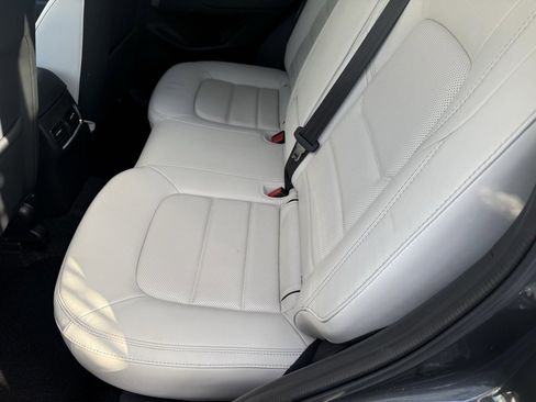 Used 2022 MAZDA CX-5 AWD 2.5 S w/ Preferred Package image 4