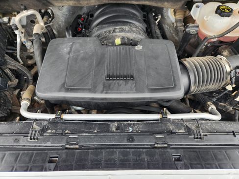 Used 2025 Chevrolet Silverado 1500 LT w/ Safety Package AWD/4WD image 31