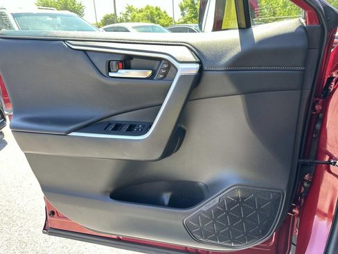 Used 2022 Toyota RAV4 Limited AWD/4WD image 23