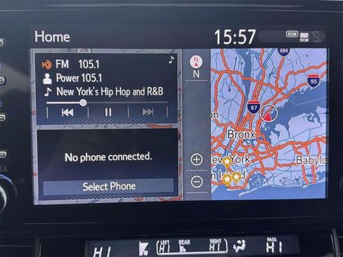 Used 2023 Toyota Sienna Platinum image 24