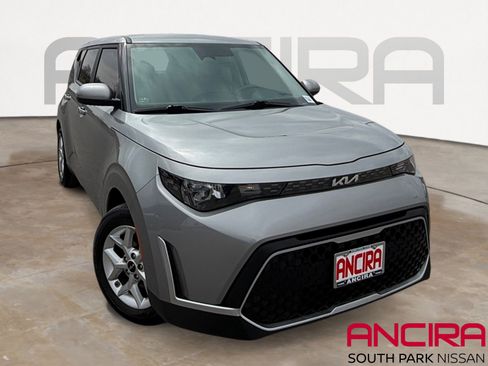 Used 2023 Kia Soul LX w/ Option Group 015 image 1