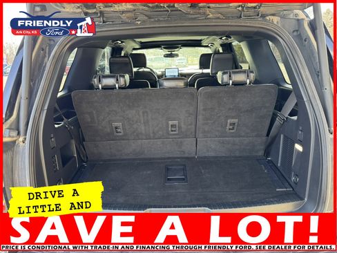Used 2022 Ford Expedition Platinum image 5