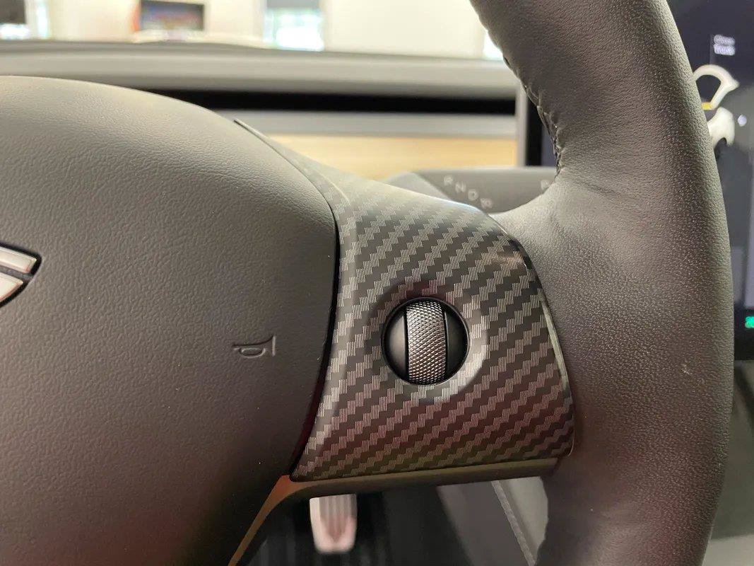 Used 2023 Tesla Model Y AWD image 6