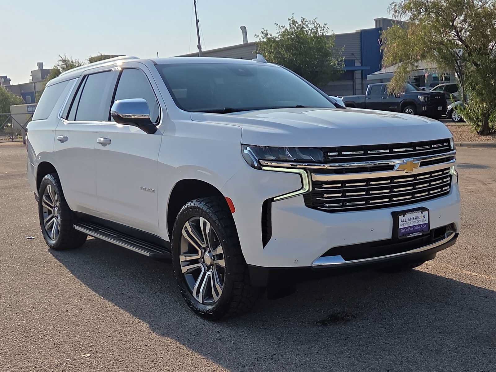 Used 2023 Chevrolet Tahoe Premier AWD/4WD image 2