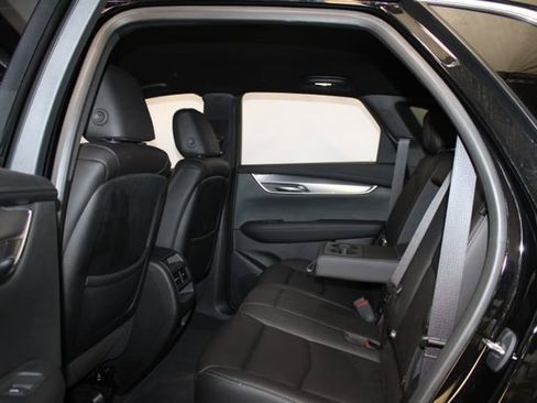 Certified 2023 Cadillac XT5 Luxury AWD/4WD image 10