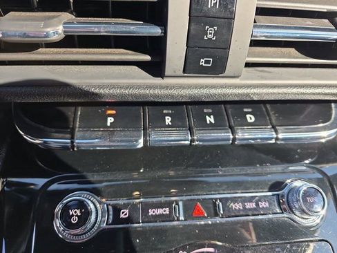 Used 2022 Lincoln Corsair AWD w/ Premium Package image 25