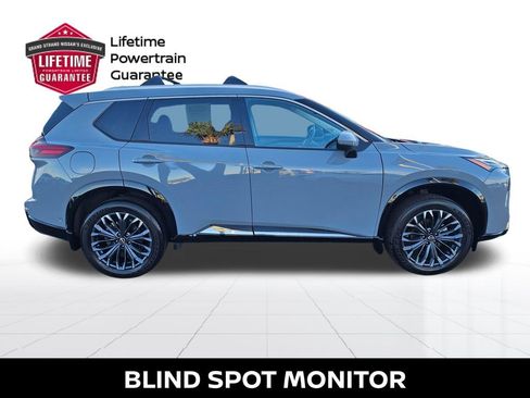 Used 2024 Nissan Rogue Platinum w/ Platinum Premium Package image 8