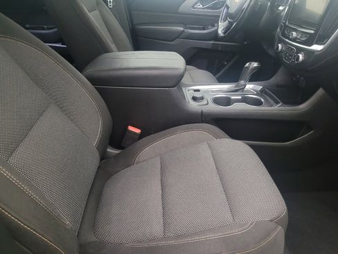 Used 2018 Chevrolet Traverse LT FWD image 21