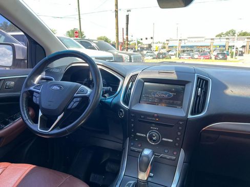 Used 2015 Ford Edge Titanium w/ Equipment Group 302A FWD image 13