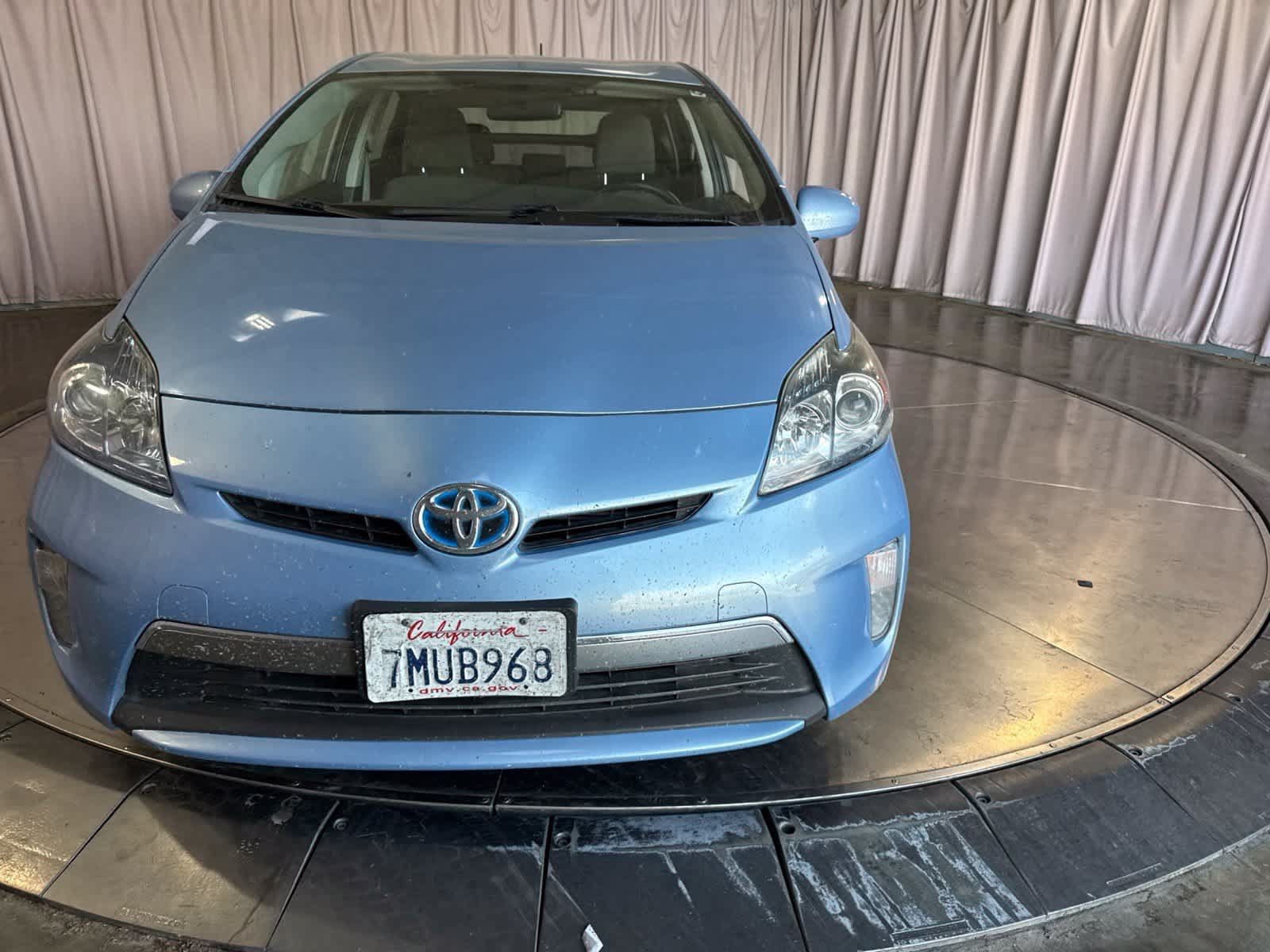 Used 2015 Toyota Prius Prime Plug-In Hybrid FWD image 2