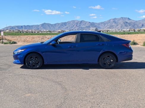 Certified 2023 Hyundai Elantra SEL image 5