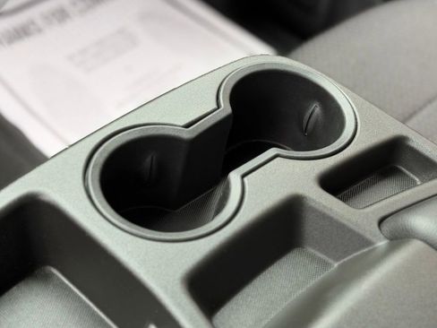 Used 2020 Chevrolet Silverado 1500 Custom w/ Custom Value Package image 18