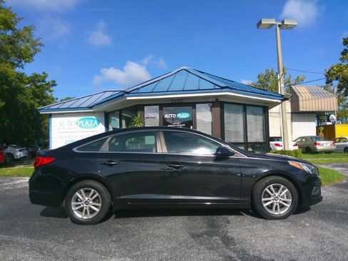 Used 2017 Hyundai Sonata SE w/ Cargo Package FWD image 8