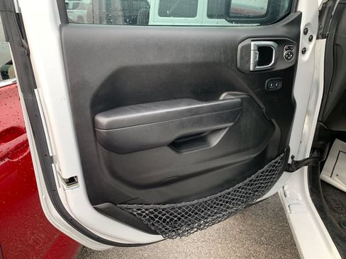 Used 2023 Jeep Wrangler Unlimited Sport AWD/4WD image 18