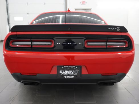 Used 2018 Dodge Challenger SRT Hellcat RWD image 29