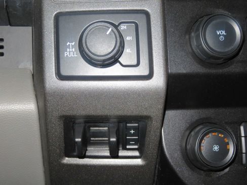 Used 2020 Ford F250 XL w/ STX Appearance Package AWD/4WD image 40