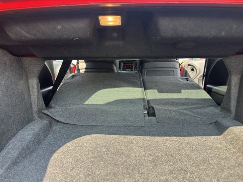 Used 2016 Dodge Challenger R/T Scat Pack RWD image 23