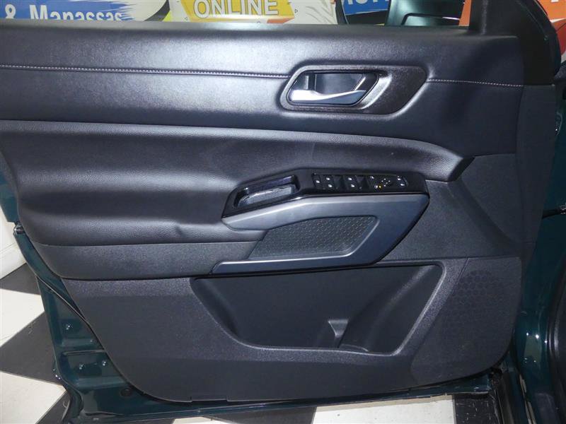 Used 2025 Nissan Pathfinder SL AWD/4WD image 26