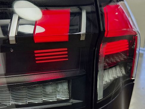 Certified 2025 INFINITI QX80 Luxe image 35