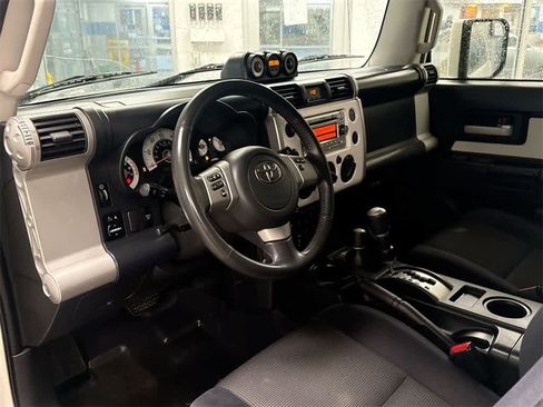 Used 2013 Toyota FJ Cruiser 4WD w/ Upgrade Pkg image 10
