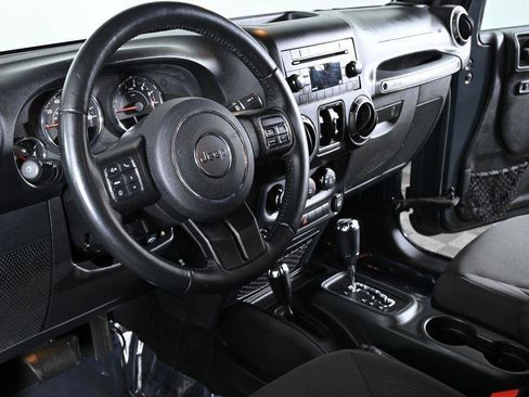 Used 2018 Jeep Wrangler Unlimited Sport S image 13