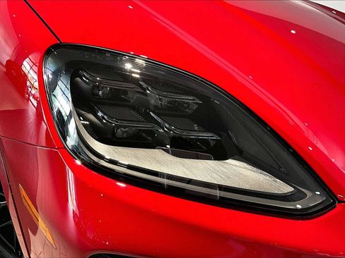 New 2026 Porsche Cayenne Coupe AWD/4WD image 12