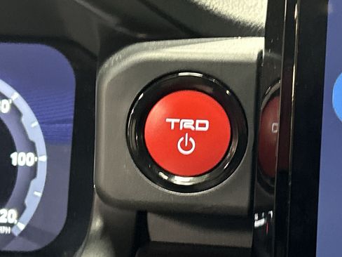 Used 2025 Toyota Tacoma TRD Off-Road AWD/4WD image 28