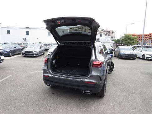 Used 2025 Mercedes-Benz GLA 250 4MATIC image 32