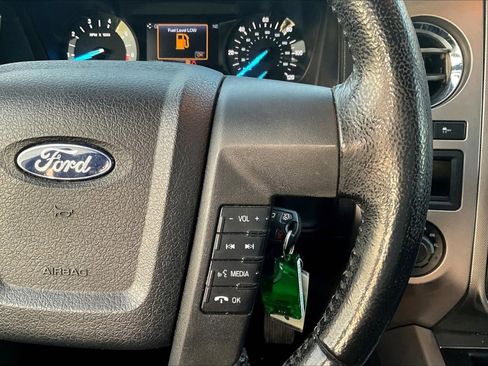 Used 2017 Ford Expedition XLT image 19