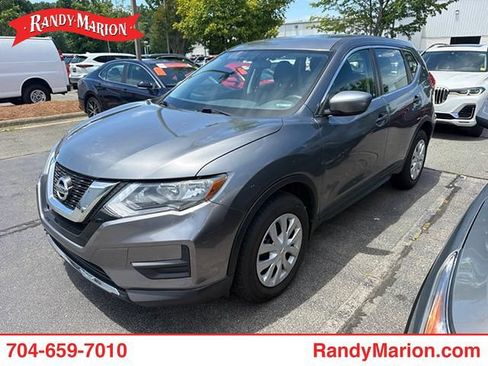 Used 2017 Nissan Rogue S AWD/4WD image 1