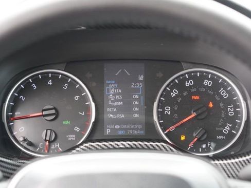 Used 2021 Toyota RAV4 XLE w/ Convenience Package FWD image 18