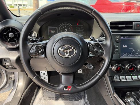 Used 2023 Toyota GR86 Premium RWD image 26