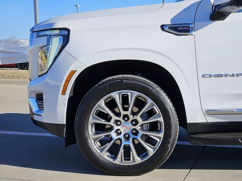 Used 2025 GMC Yukon XL Denali image 10