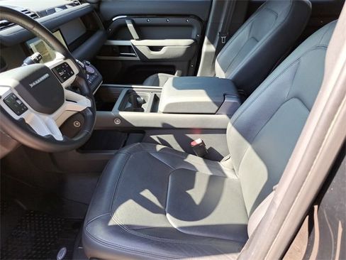 Used 2024 Land Rover Defender 110 S image 23