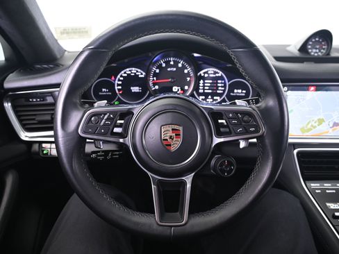 Certified 2020 Porsche Panamera GTS image 35