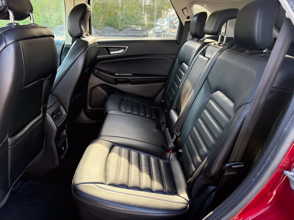 Used 2017 Ford Edge SEL w/ Equipment Group 201A AWD/4WD image 30