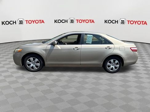 Used 2007 Toyota Camry LE FWD image 4