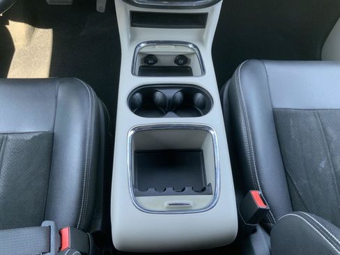 Used 2019 Dodge Grand Caravan SXT FWD image 41