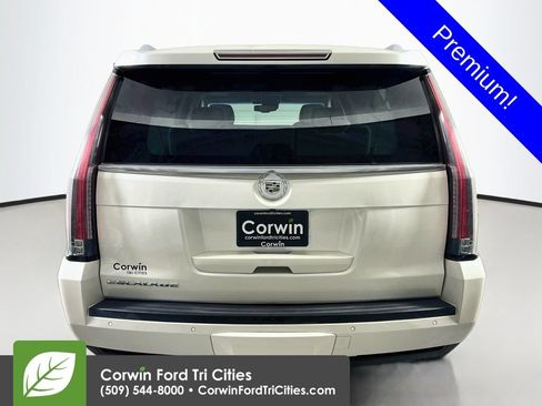 Used 2015 Cadillac Escalade ESV Premium AWD/4WD image 14
