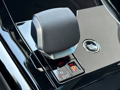 New 2026 Land Rover Range Rover Sport SE image 23