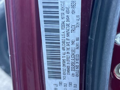 Used 2018 RAM 2500 Laramie w/ Convenience Group image 31