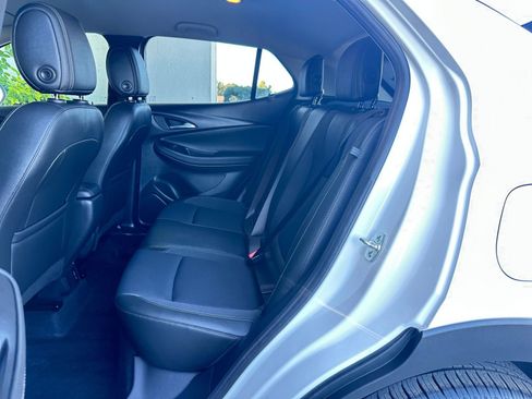 Used 2025 Buick Encore GX Preferred image 37