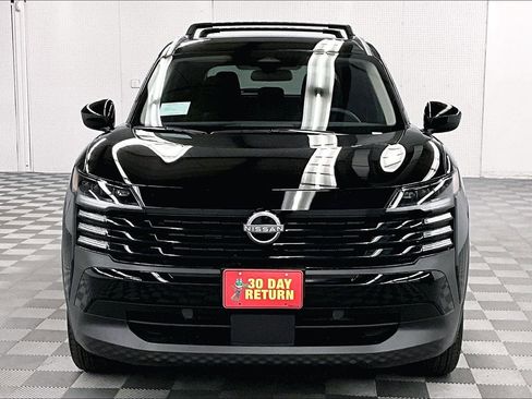 New 2026 Nissan Kicks SV w/ Charging Package FWD image 16