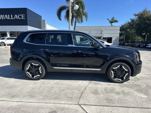 New 2025 Kia Telluride S image 5