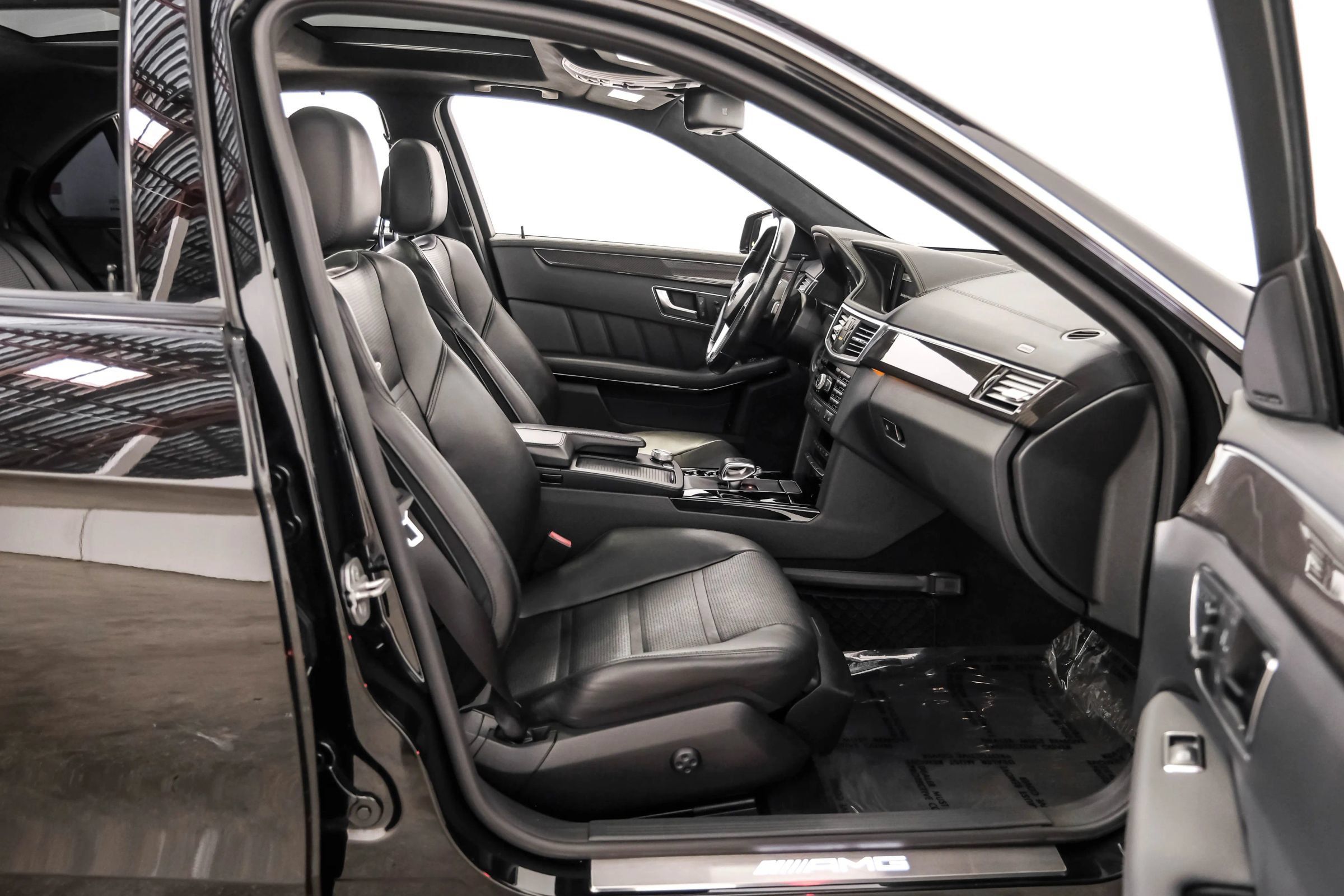 Used 2012 Mercedes-Benz E 63 AMG Sedan image 32