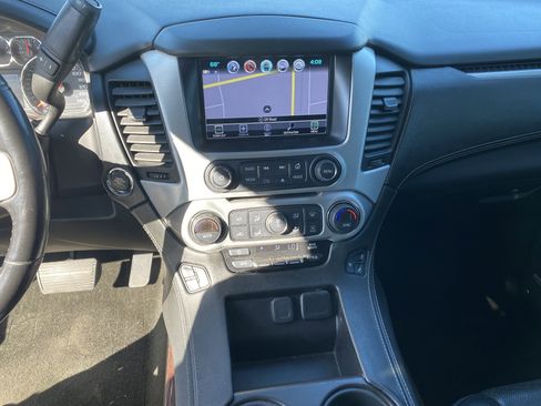 Used 2018 GMC Yukon SLT w/ Premium Edition image 14