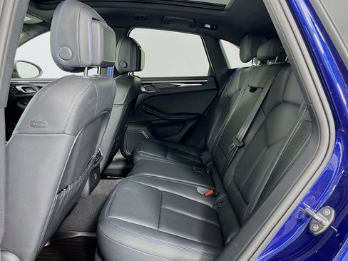 Certified 2023 Porsche Macan Turbo AWD/4WD image 19
